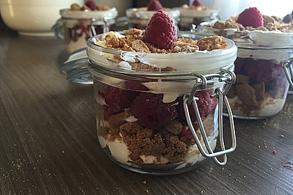 Himbeerdessert mit Spekulatius 7