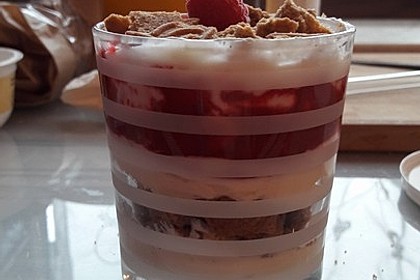 Himbeerdessert mit Spekulatius 40