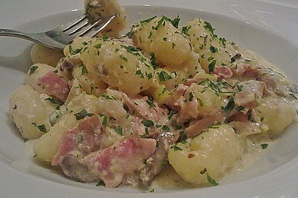 Gnocchi in Wei&szlig;wein - So&szlig;e mit Schinken 1