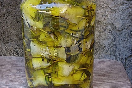 Zucchinir&ouml;llchen mit Gorgonzola