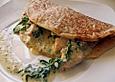 Pfannkuchen, gef&uuml;llt mit Senf - Rucola Geschnetzeltem