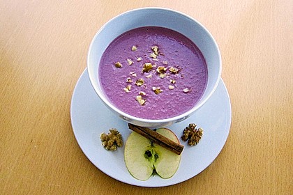 Rotkohl - Walnuss - Suppe
