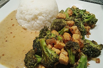 Brokkoli - Tofu - Pfanne mit Erdnussso&szlig;e 13