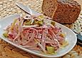 Fleischsalat mit Essig und &Ouml;l