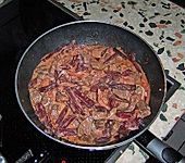 Kalbsleber mit Roter Bete und Zwiebeln (Bild)