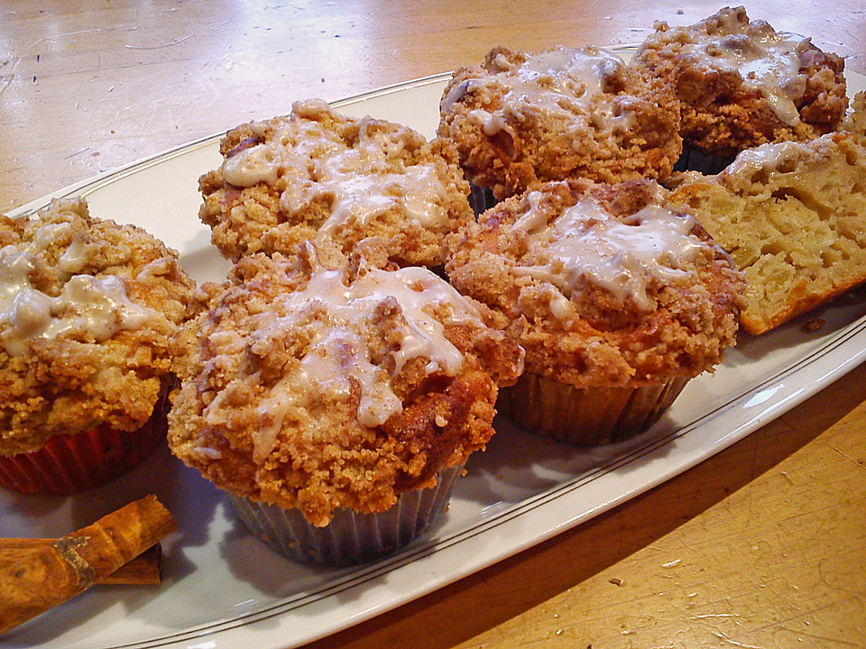 Marzipan - Apfel - Muffins mit Zimtstreuseln (Rezept mit Bild ...