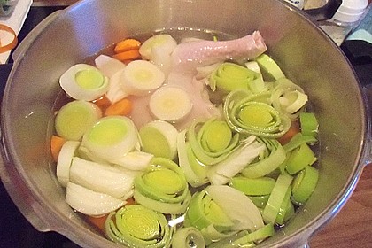 H&uuml;hnersuppe