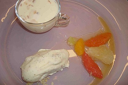 Mandel - Panna Cotta, Pfeffereis und Zitrusfr&uuml;chteragout