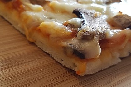 Marinas Pizzateig mit Backpulver 10