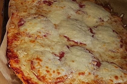 Marinas Pizzateig mit Backpulver 24