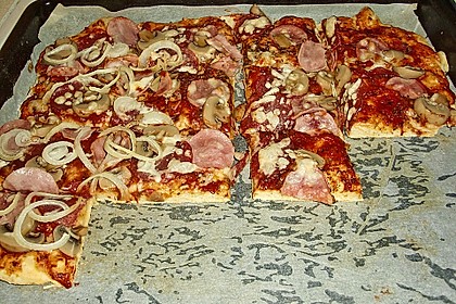 Marinas Pizzateig mit Backpulver 26