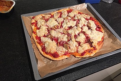 Marinas Pizzateig mit Backpulver 16