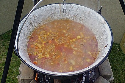 Kesselgulasch mit Rotweinnote 1