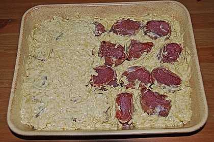 &Uuml;berbackenes Schweinefilet mit Senfkruste