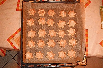 Sterne mit Mandelf&uuml;llung  aus Omas Backbuch