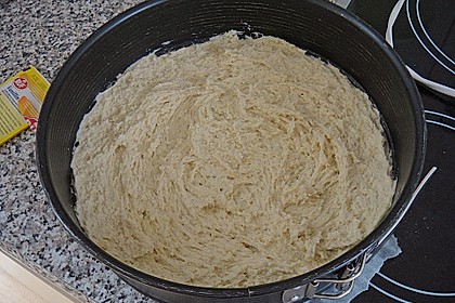 Cinnamon Roll Cheesecake 1