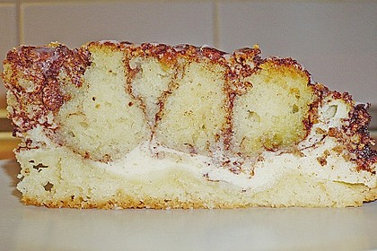 Cinnamon Roll Cheesecake 22