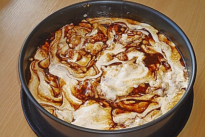 Cinnamon Roll Cheesecake 24