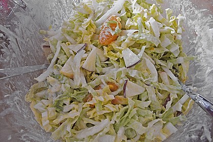 Chinakohlsalat mit &Auml;pfeln und Mandarinen