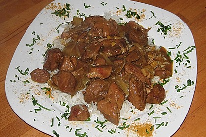 Lammragout mit Curry aus dem R&ouml;mertopf
