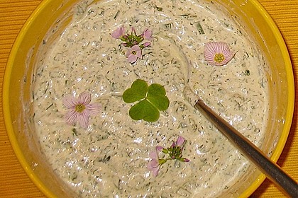 Lachsforelle mit Frankfurter Gr&uuml;ne Sauce und kleinen Schwenkkartoffeln 2