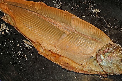 Vorweihnachtliche Lachsforelle in Salzkruste 5