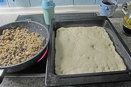 Flammkuchen, aber sehr deftig