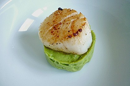 Jakobsmuschel auf Avocadocreme 2