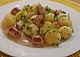 Kn&ouml;delpfanne mit W&uuml;rstchen