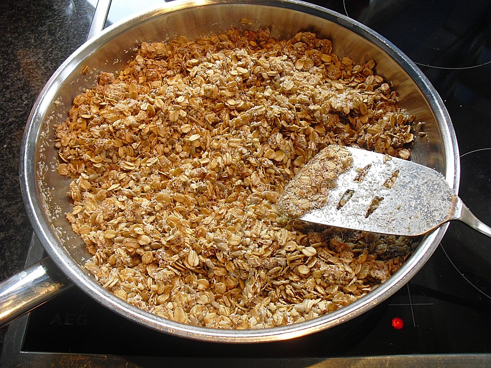 Selbstgemachtes Knuspermüsli (Rezept mit Bild) von Koelkast | Chefkoch.de