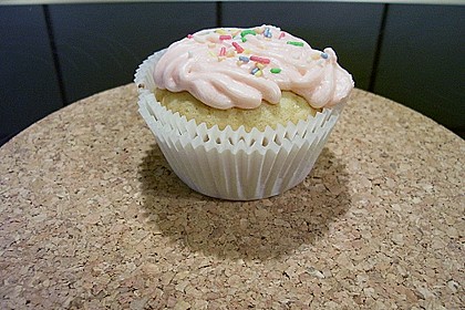 Vegane Vanilla Cupcakes mit Himbeer - Frosting
