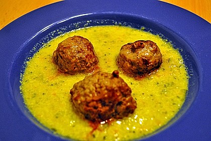 Zucchinicremesuppe mit Hackbällchen (ohne Kohlenhydrate) 6
