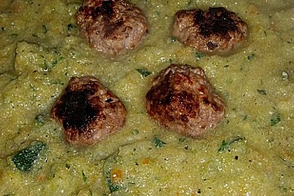 Zucchinicremesuppe mit Hackbällchen (ohne Kohlenhydrate) 3