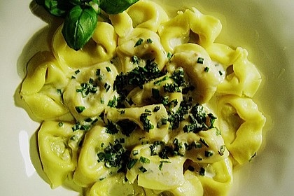 Emilys Tortellini in Kr&auml;uterk&auml;seso&szlig;e