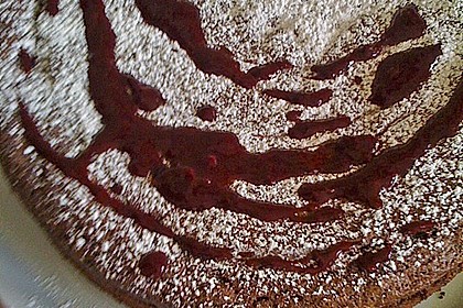 Nuss - Schokoladen - Brombeerkuchen
