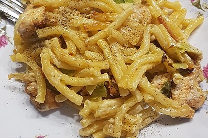 Putenschnitzel in Käse - Lauch - Sauce mit Rösti überbacken 9