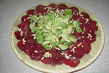 Lauwarmes Rote Bete - Carpaccio mit Feldsalat und Ziegenfrischk&auml;se 2