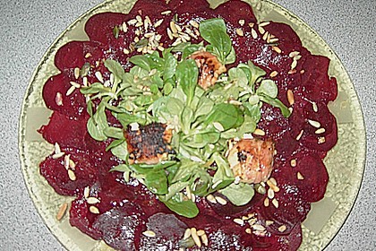 Lauwarmes Rote Bete - Carpaccio mit Feldsalat und Ziegenfrischk&auml;se 3