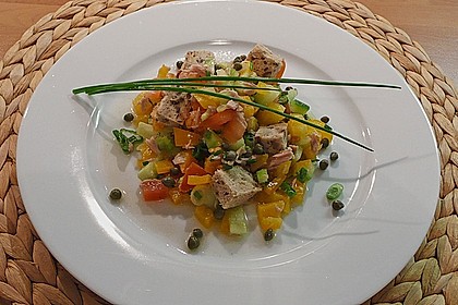 Brotsalat mit Gem&uuml;se