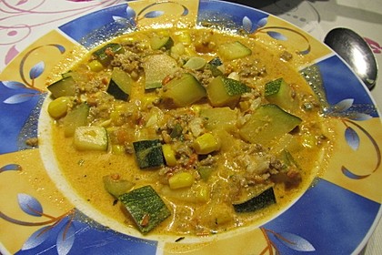Würziger Zucchini - Hackfleisch - Topf 4