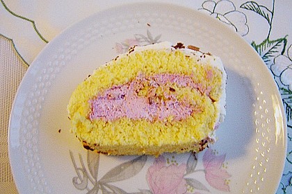 Schwarze Johannisbeer - Roulade 1