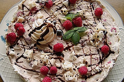 Eistorte Baiser mit Himbeeren 1