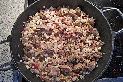 Gulasch mit Petersilienwurzeln