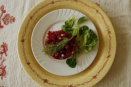 Tatar von Rote Bete mit Feldsalat 1