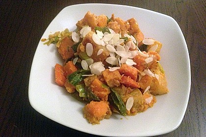 Süßkartoffelcurry mit karamellisierter Ananas 21