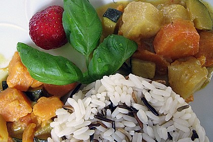 Süßkartoffelcurry mit karamellisierter Ananas 5
