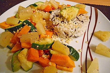 Süßkartoffelcurry mit karamellisierter Ananas 3