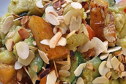 Süßkartoffelcurry mit karamellisierter Ananas 10