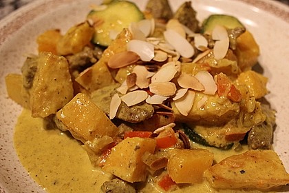Süßkartoffelcurry mit karamellisierter Ananas 2