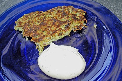Feine Zucchini - Kartoffelpuffer mit Nüssen und Senf - Dip 17